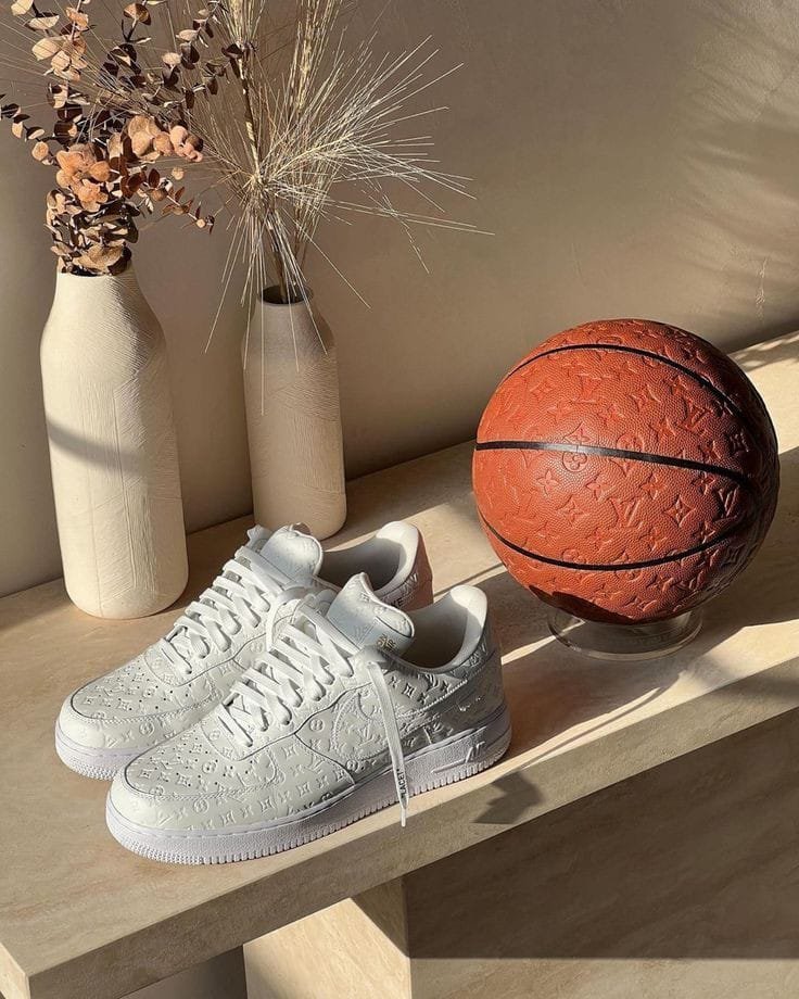 Nike Airforce 1 low Off white X louis Vuitton - Image 6