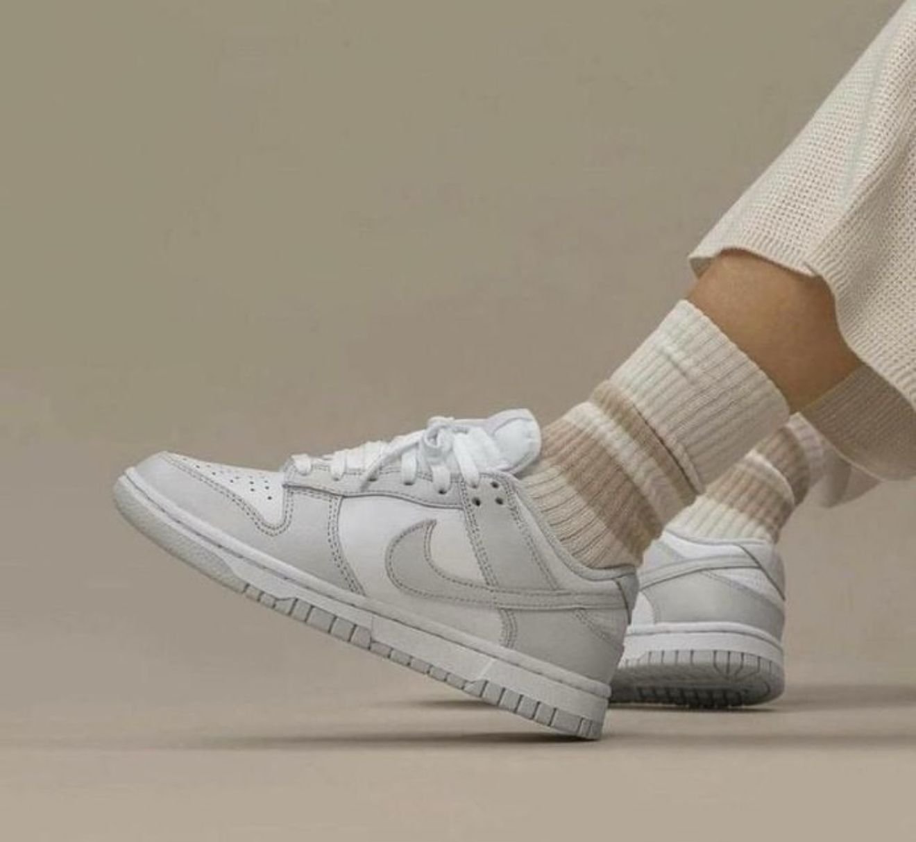 Nike Sb dunk low Fog Grey - Image 3