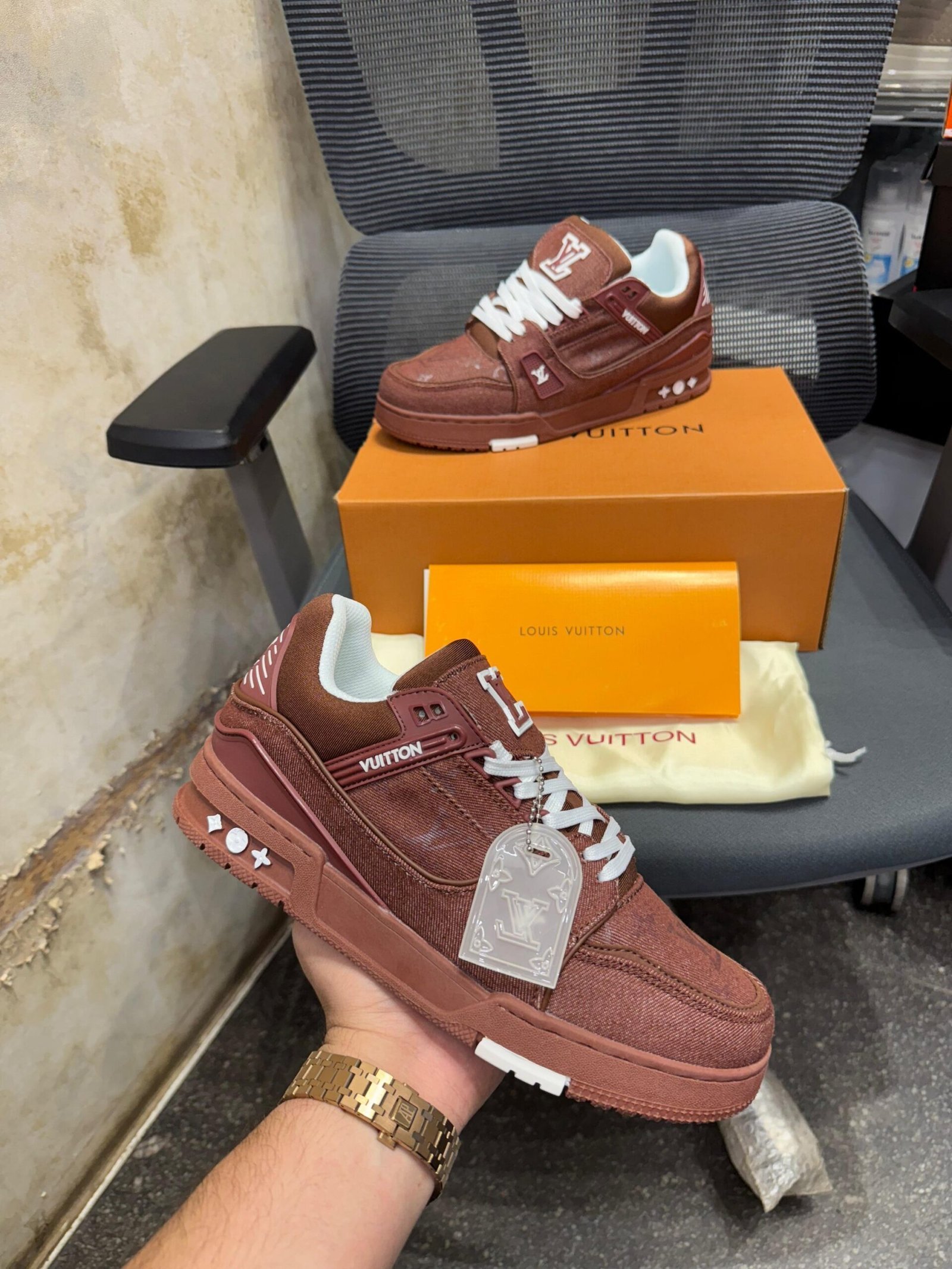 _*Louis Vuitton Trainer Brown Denim ( With All Accessories - Image 5