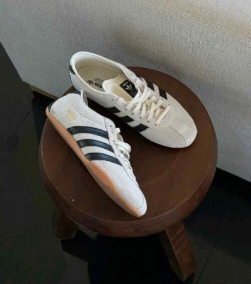 Wmn adidaass tokyo black gum