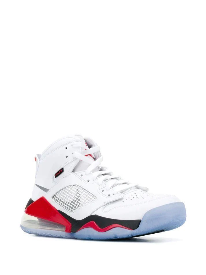 jordan mars 270 FIRE RED - Image 2