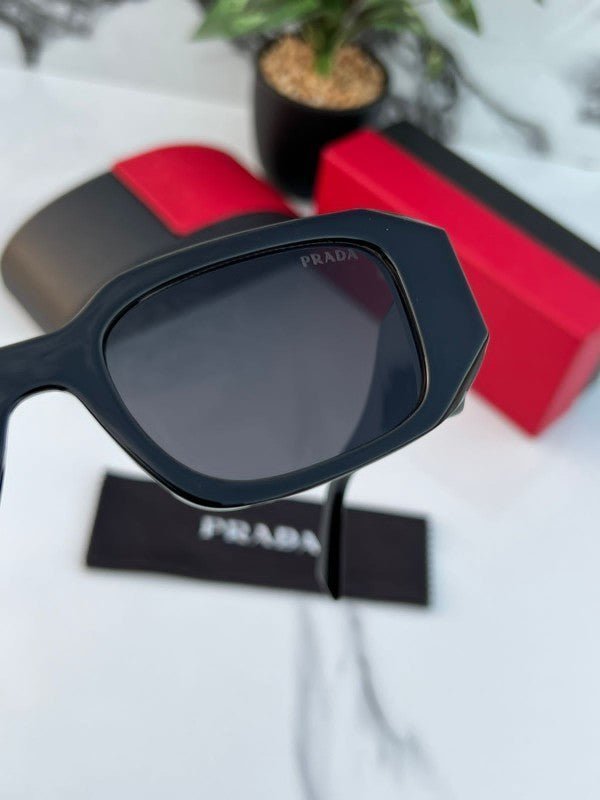 Branded Pda Milano Black Sunglasses AD (With Original Kit) - Image 2