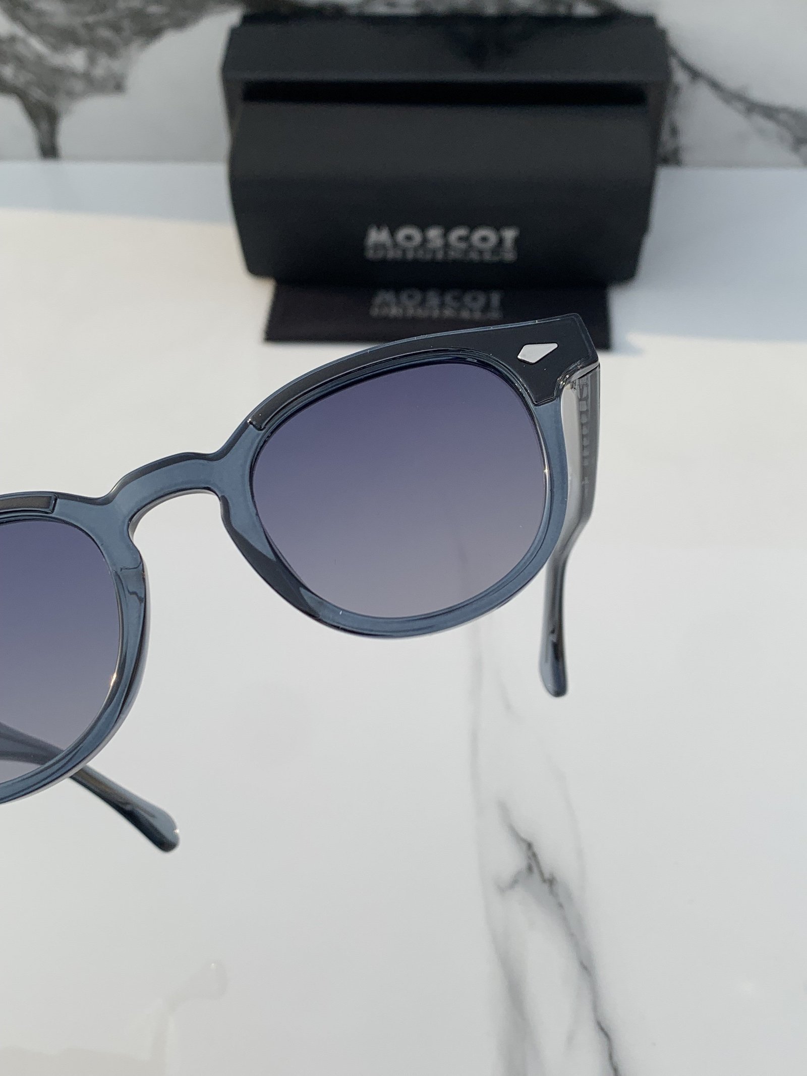 Branded Msct Blue Grey Sunglasses AD (With Original Kit) - Image 3