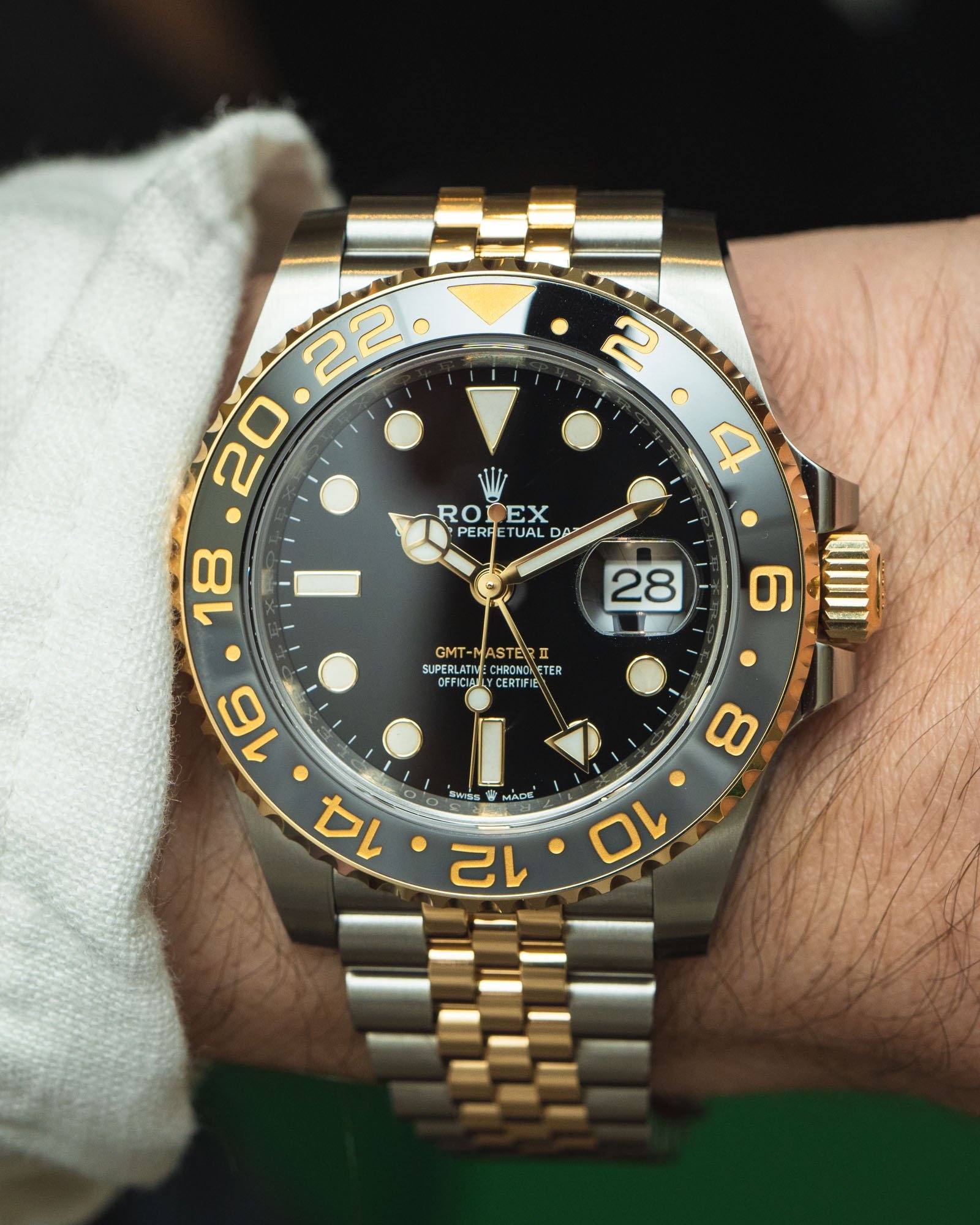 GMT-Master II yellow gold with a black dial and a Jubilee bracelet. - Image 5