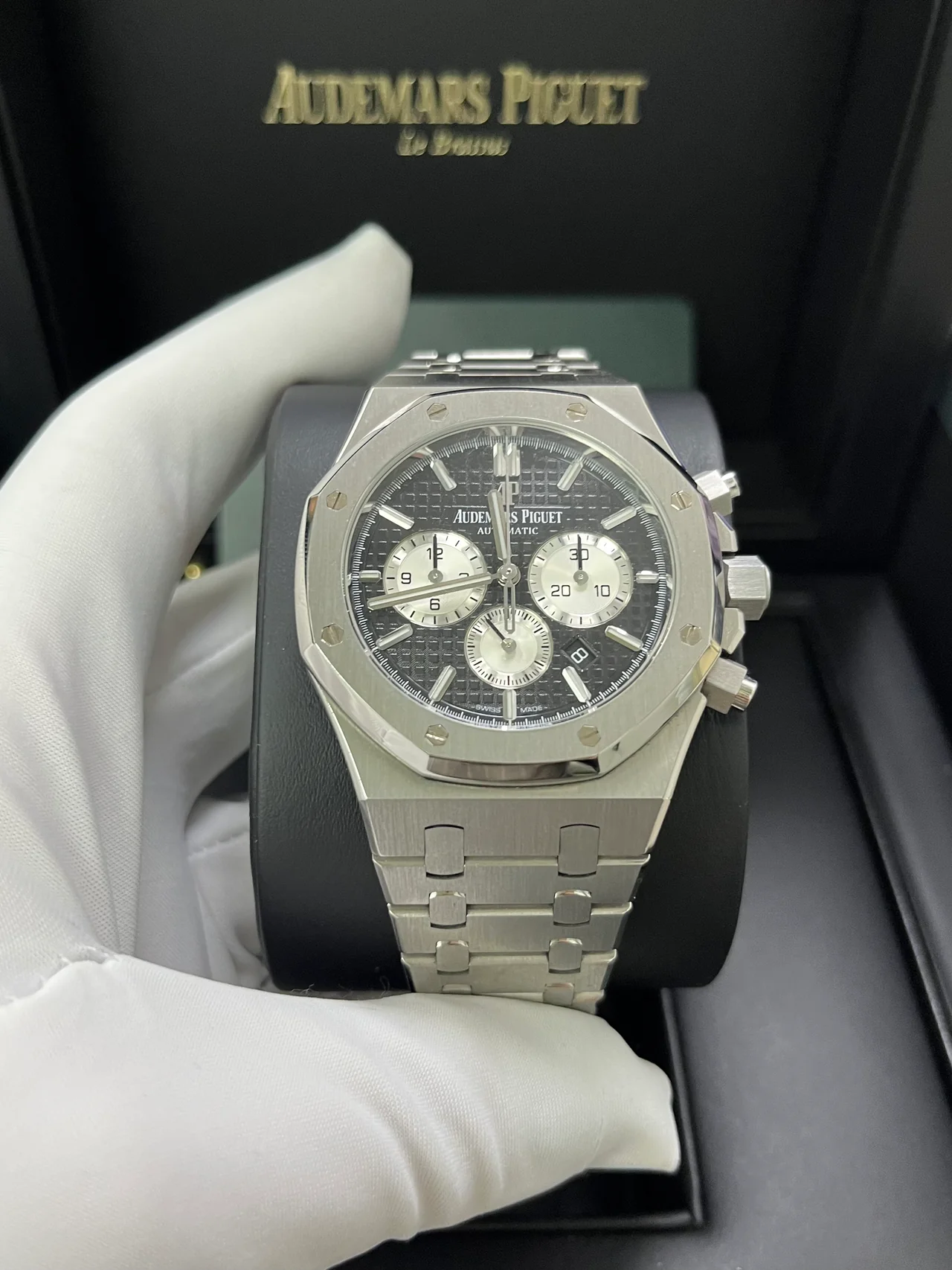 Audemars Piguet Royal Oak Chronograph - Image 2
