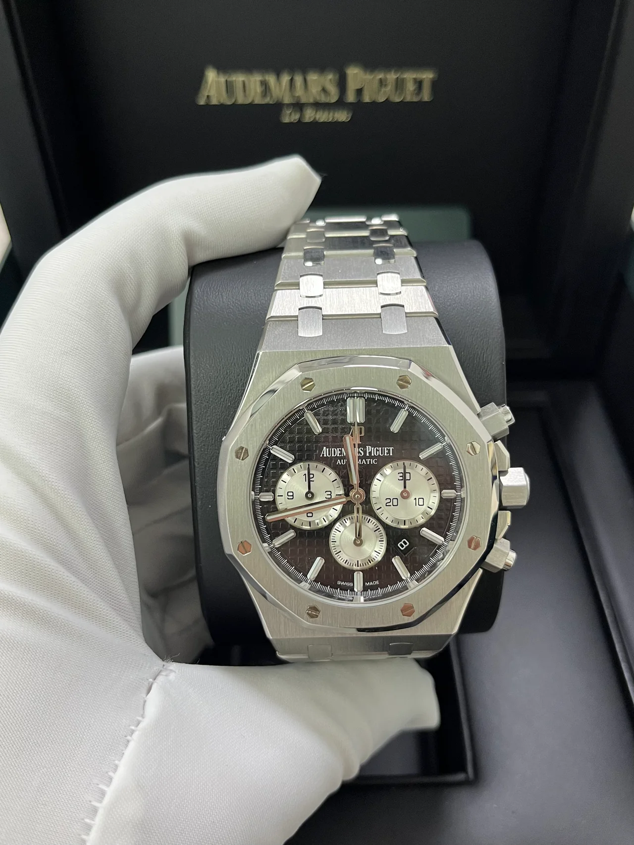 Audemars Piguet Royal Oak Chronograph - Image 3