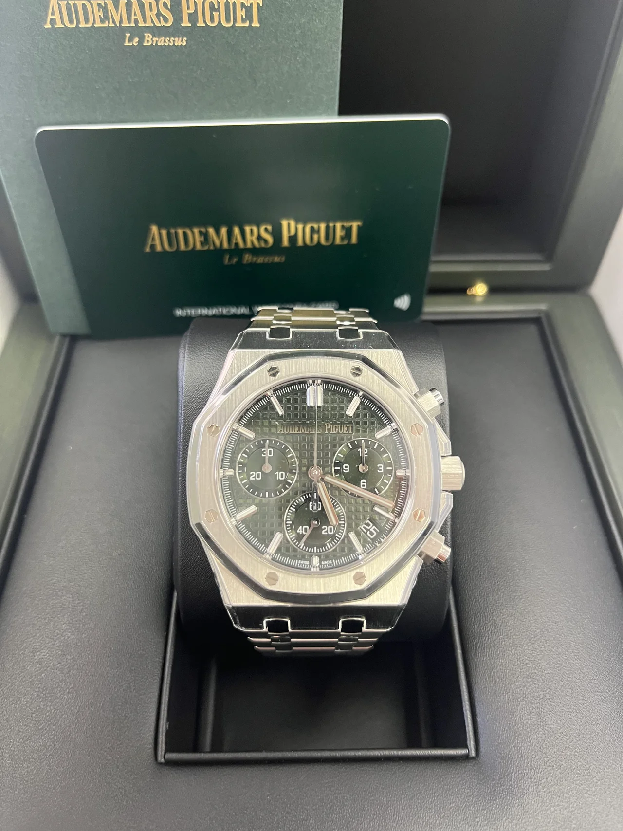 Audemars Piguet Royal Oak Chronograph - Image 3